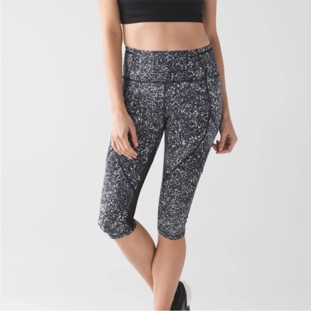 Lululemon Outrun 17” Crop Legging Size 10